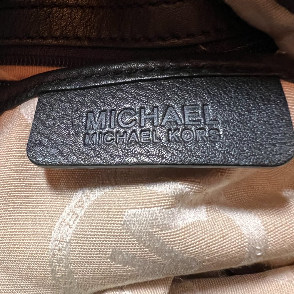 Micheal Kors black leather 2 way purse - Picture 13 of 16